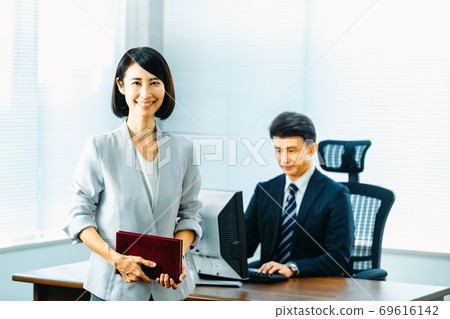 中年企業場景 中年企業場景 69616142