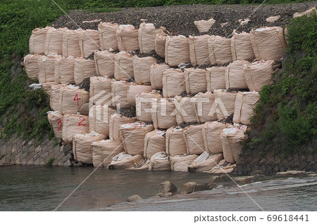 Heavy rain disaster image (heavy rain in July 2nd year of Reiwa) Heavy rain disaster image (heavy rain in July 2nd year of Reiwa) 69618441