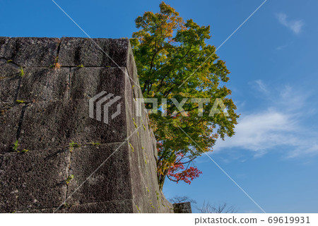Autumn of Arajo Oka Castle Ruins 69619931