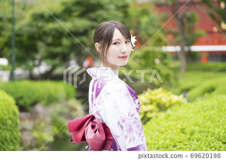 Yukata Woman Tokyo Asakusa Yukata Woman Tokyo Asakusa 69620198
