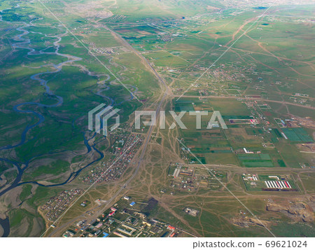 Mongolian prairie Mongolian prairie 69621024