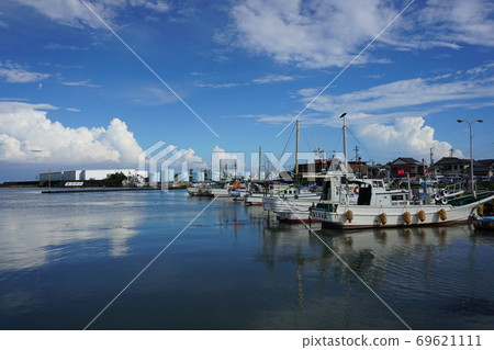 Shizuoka Prefecture Yaizu Port Fishing Boat and Sea 69621111