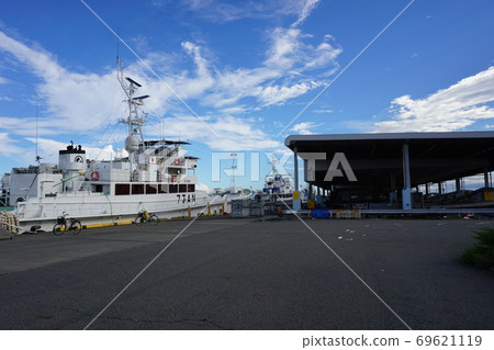 Shizuoka Prefecture Yaizu Port Large Fishing Boat and Landing News 69621119