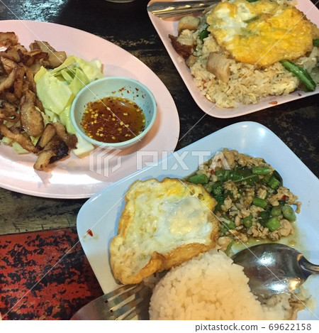 Thai street food 69622158