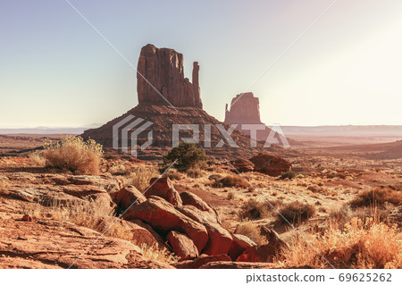 Beautiful view of famous Buttes of Monument Valley on the border between Arizona and Utah, USA 69625262