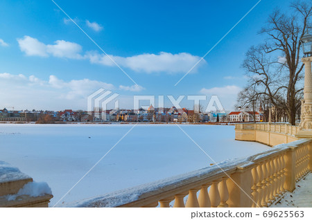 The beautiful, fairy-tale Castle of Schwerin in winter times 69625563