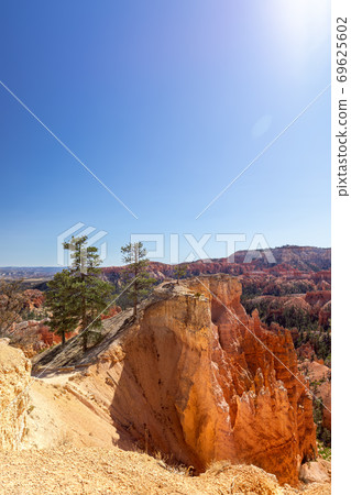 Landscape of scenic Bryce Canyon National Parkon on a sunny day. Utah, USA Landscape of scenic Bryce Canyon National Parkon on a sunny day. Utah, USA 69625602