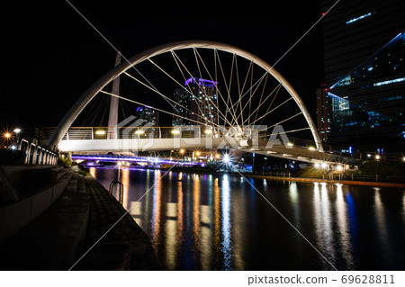 Seoul Icheon business district by night 69628811