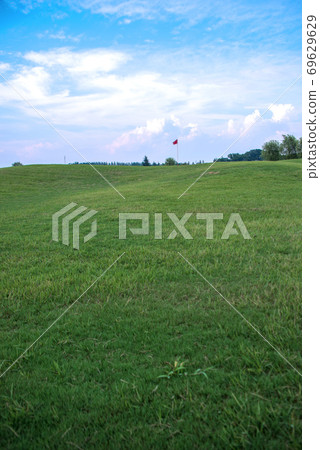 仲夏,日落之前,沒有人的高爾夫球場,高爾夫球場 仲夏,日落之前,沒有人的高爾夫球場,高爾夫球場 69629629
