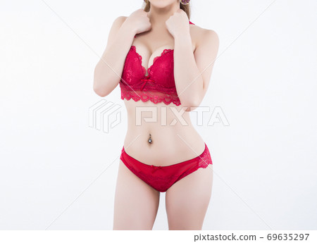 Beautiful slim body of woman Beautiful slim body of woman 69635297