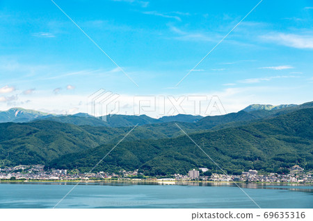 [Nagano Prefecture] Lake Suwa on a sunny day (August) 69635316