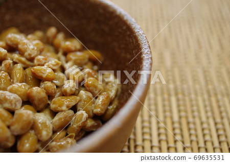 日式餐具和納豆 日式餐具和納豆 69635531