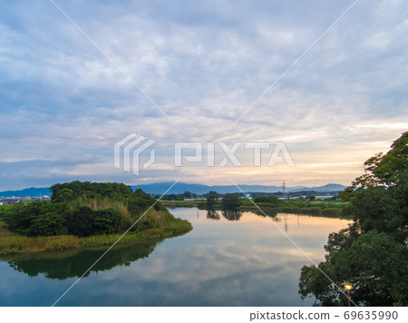 從吉田城鐵塔看豐川的早晨 從吉田城鐵塔看豐川的早晨 69635990