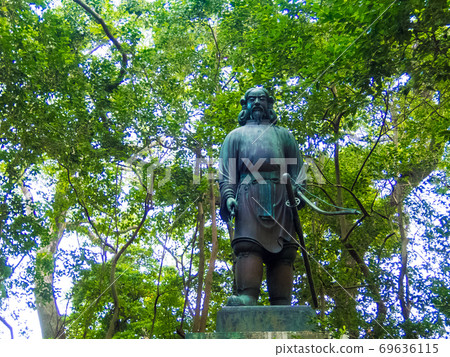Statue of Emperor Jimmu in the green Toyohashi Park Statue of Emperor Jimmu in the green Toyohashi Park 69636115