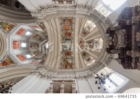 Highlights form Salzburg city and its Abbey Highlights form Salzburg city and its Abbey 69641735