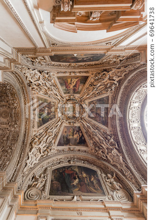 Highlights form Salzburg city and its Abbey Highlights form Salzburg city and its Abbey 69641738