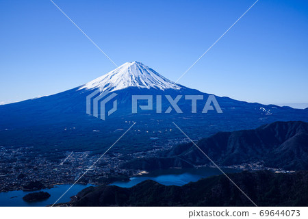 從新堂通行證看到的富士山 從新堂通行證看到的富士山 69644073