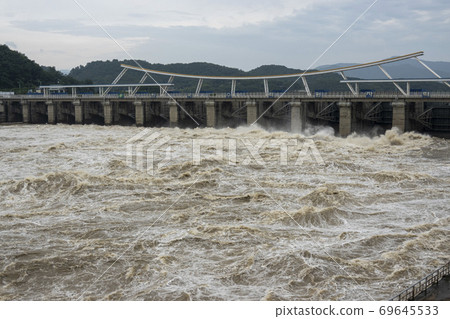 Released Paldang Dam 69645533
