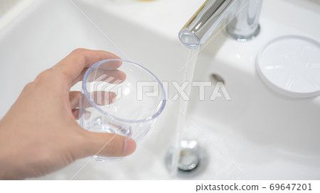 Tap water Tap water 69647201