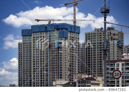 高層建築施工現場 69647281