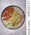 very  healthy  raw foods  of tomatoes , cucumbers  and  onions  for breakfast  , lunch  and  dinner.  69650137