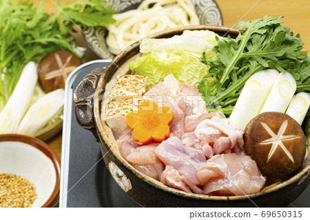 Classic popular hot pot dish_Boiled chicken 69650315