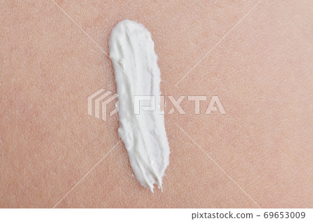 White skin cream line White skin cream line 69653009