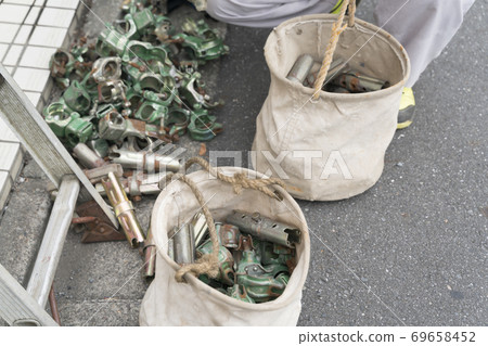 施工現場材料圖片腳手架關節 69658452