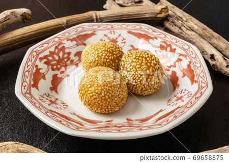 Chinese sesame dumpling set Chinese side dish sesame dumpling set 69658875
