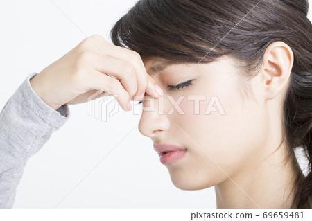 一個疲憊的女人 69659481