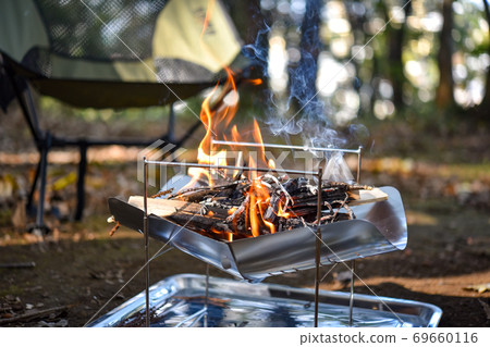 露營照片篝火火焰 69660116
