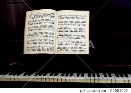 Piano keyboard sheet music Piano keyboard sheet music 69661695