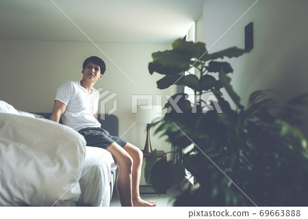 男性肖像 69663888