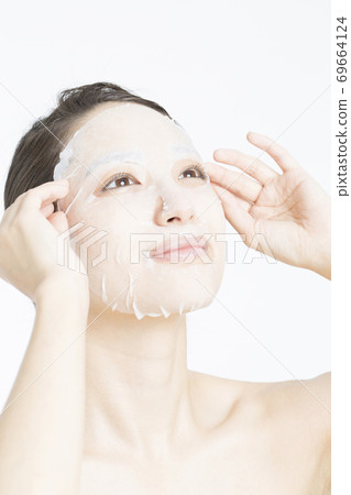 敷面膜的女人 敷面膜的女人 69664124