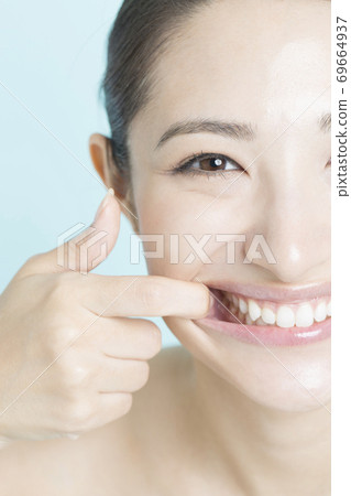 白牙女人 白牙女人 69664937