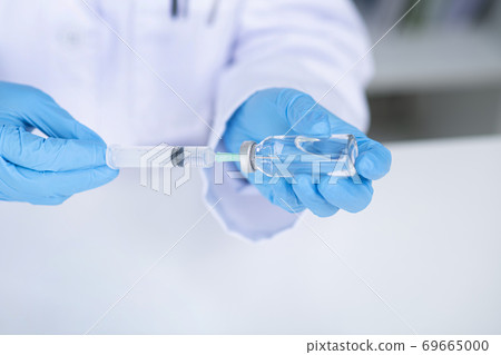 Science, chemistry, biology, and medicine concept, scientist with equipment and science experiments 040 Science, chemistry, biology, and medicine concept, scientist with equipment and science experiments 040 69665000