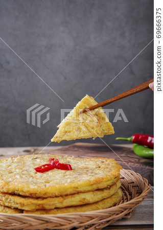 Delicious Korean food, a collection of various Korean dishes 287 69666375