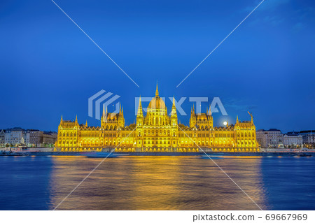 Budapest Hungary, night city skyline at Hungarian Parliament and Danube River Budapest Hungary, night city skyline at Hungarian Parliament and Danube River 69667969