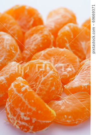 Mandarin orange grains Mandarin orange grains 69669371