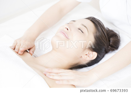 Esthetic image Esthetic image 69673393