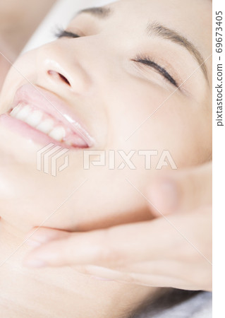 小臉按摩 小臉按摩 69673405