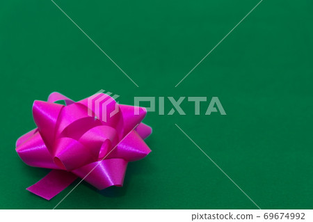 Ribbon background material green and red Ribbon background material green and red 69674992