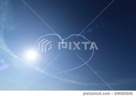 Blue Impulse Cupit Heart Exhibition Flight 69680806