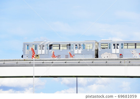 Tama city monorail seen from Tama River 69681059
