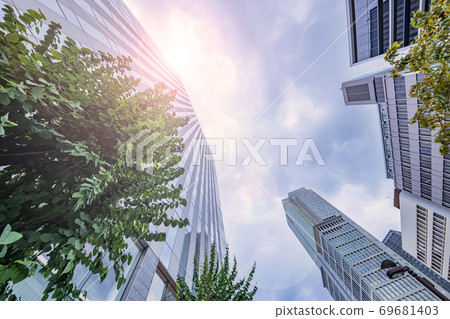 美麗清新的綠色東京建築 美麗清新的綠色東京建築 69681403