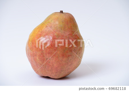 Photo of red pear (domestic) Photo of red pear (domestic) 69682118