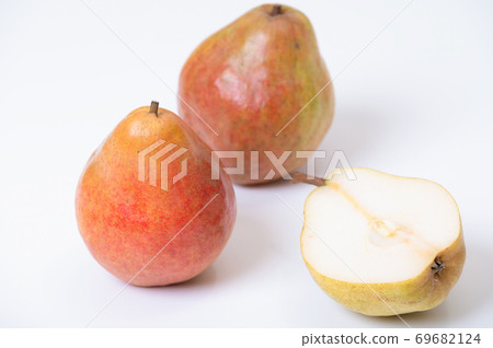 Photo of red pear (domestic) Photo of red pear (domestic) 69682124