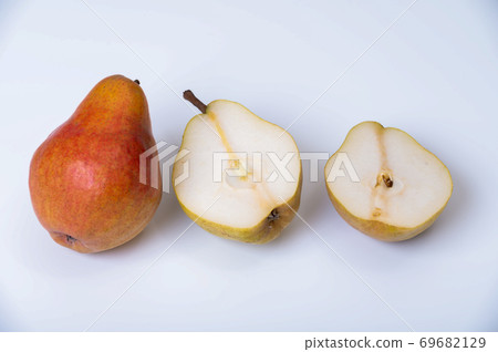 Photo of red pear (domestic) Photo of red pear (domestic) 69682129