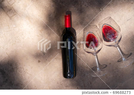 wine in glasses wine in glasses 69688273