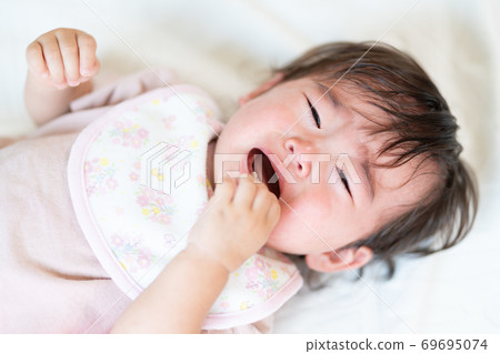 Baby crying Baby crying 69695074